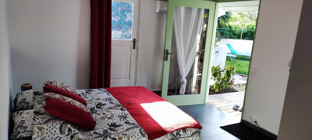 Les Coulirooms - Gite Sainte-Anne  Exterior foto